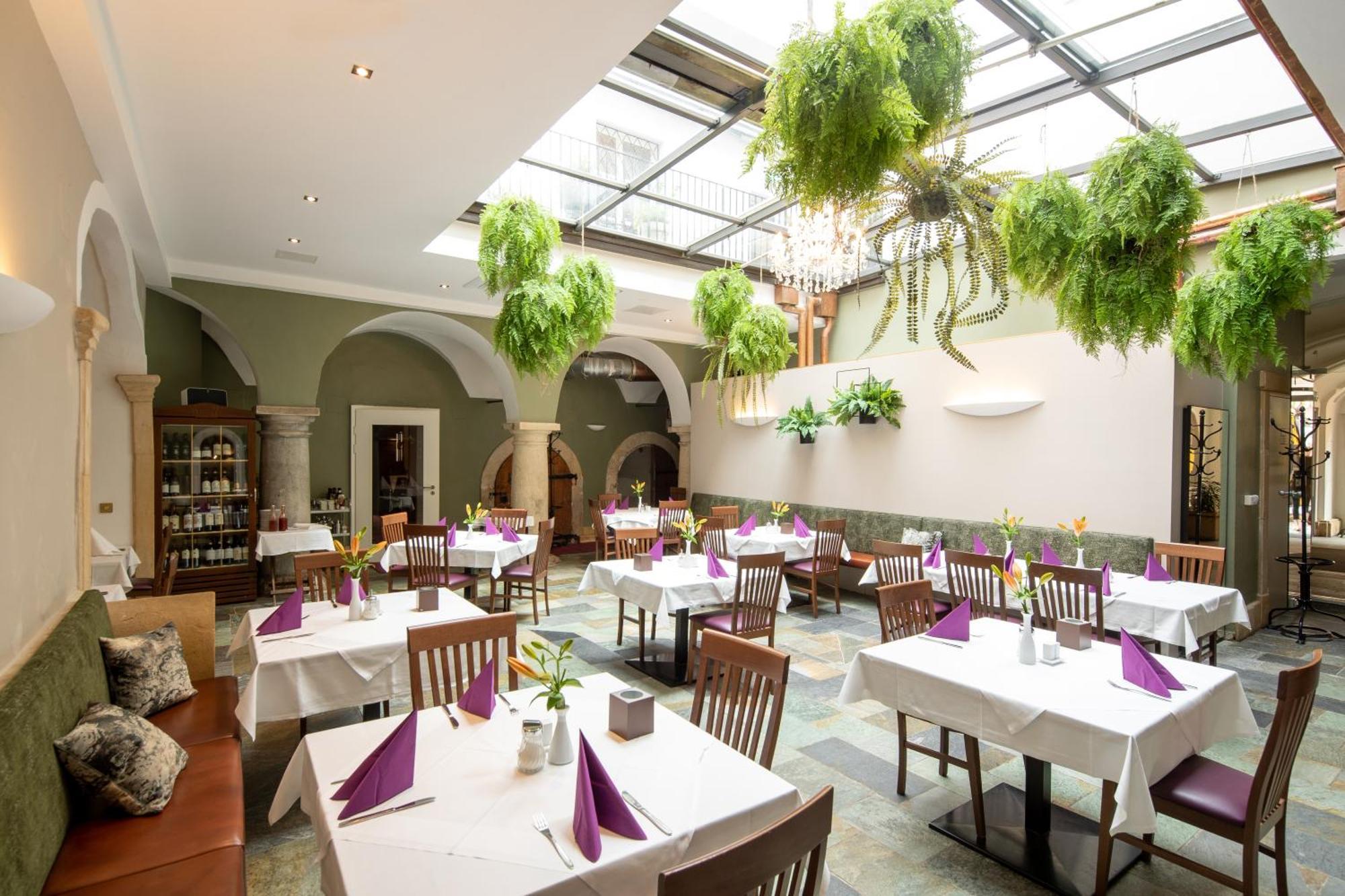 Boutique Hotel Dom - Rooms & Suites Graz Dış mekan fotoğraf