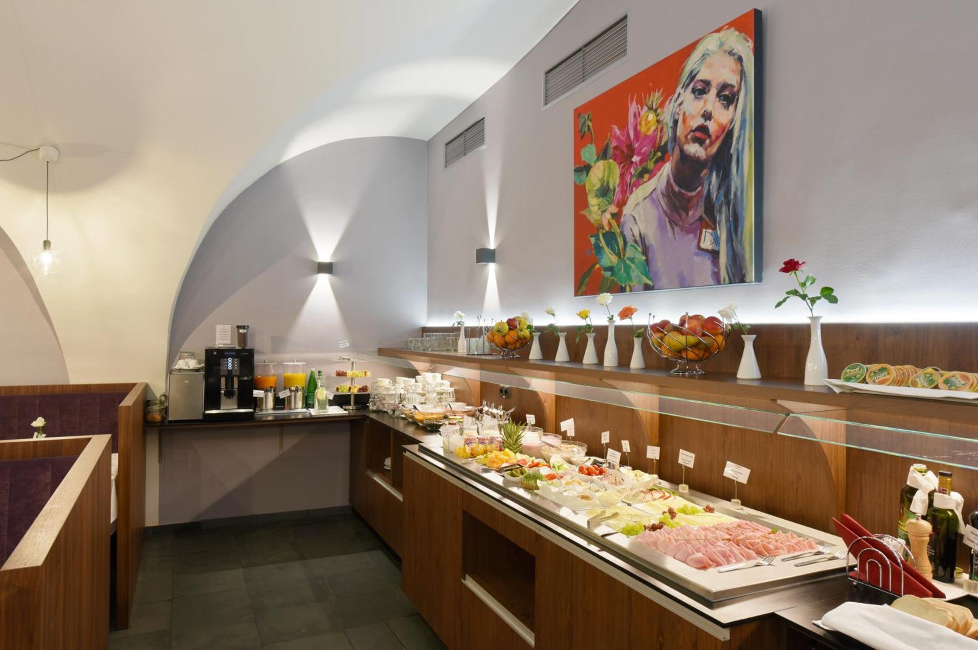 Boutique Hotel Dom - Rooms & Suites Graz Dış mekan fotoğraf