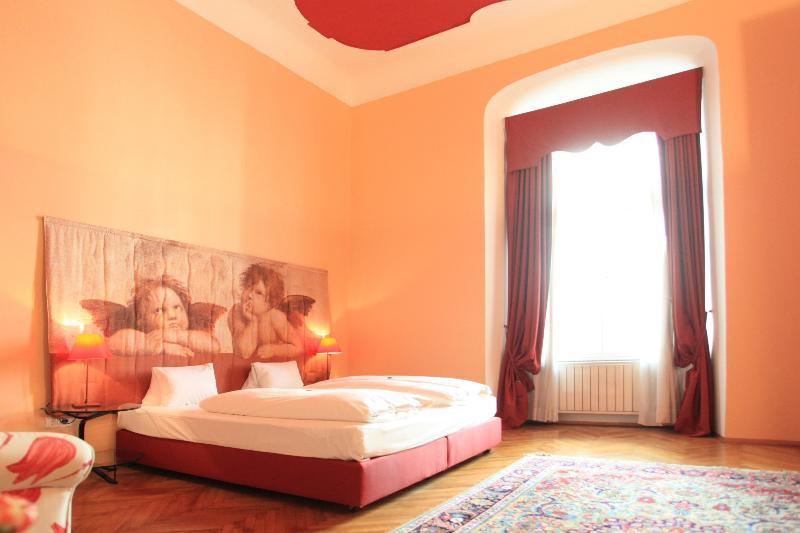 Boutique Hotel Dom - Rooms & Suites Graz Dış mekan fotoğraf